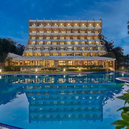 The Resort Bombay Exterior foto