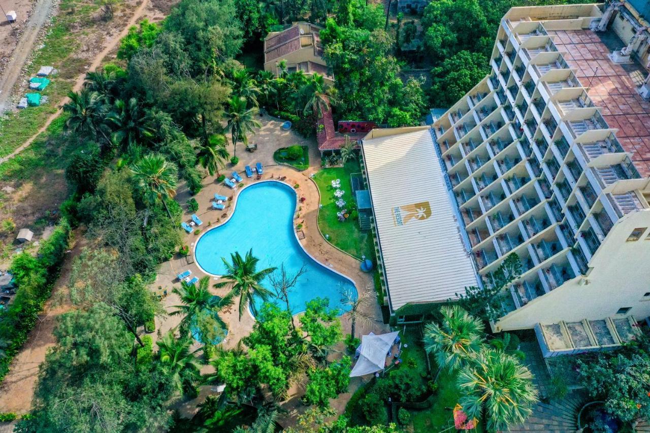 The Resort Bombay Exterior foto