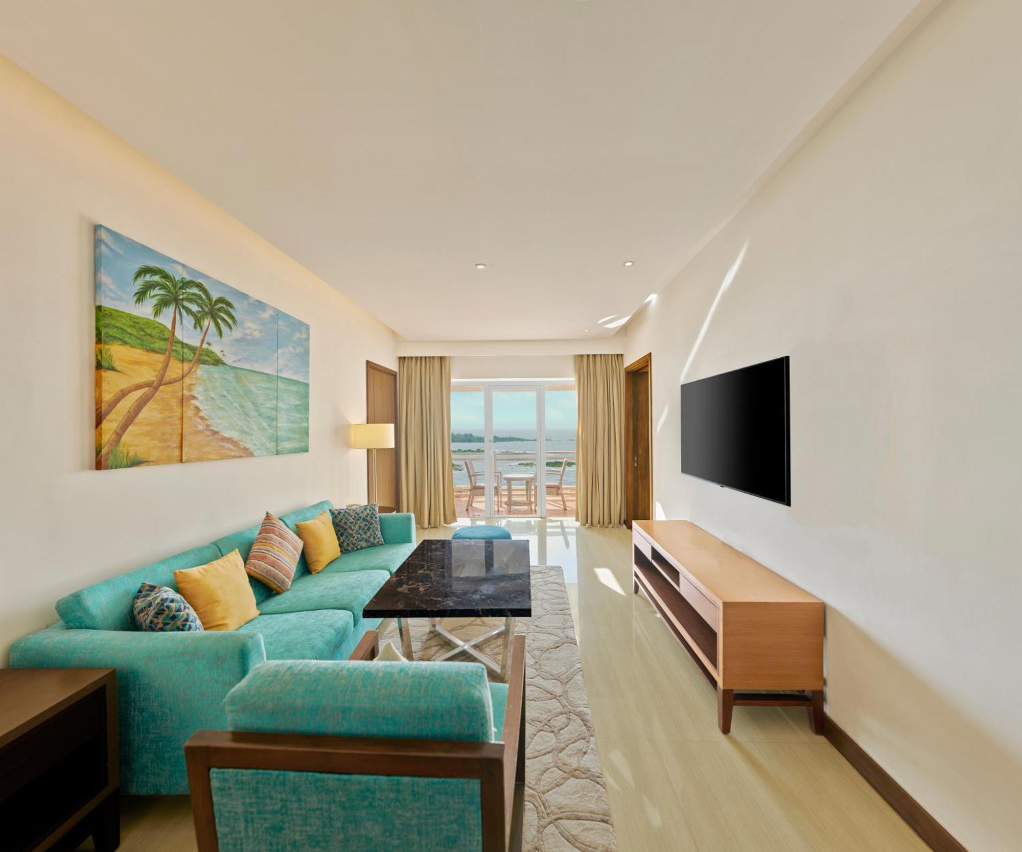 The Resort Bombay Exterior foto