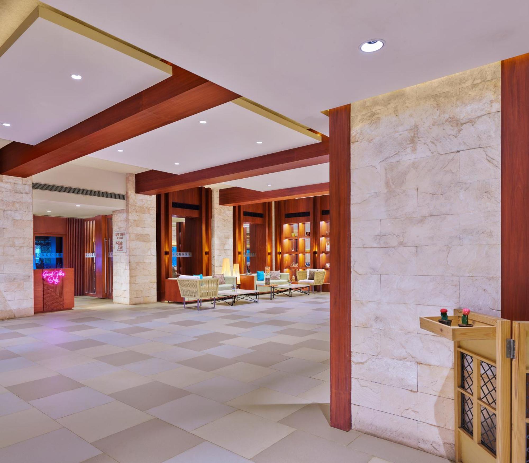 The Resort Bombay Exterior foto