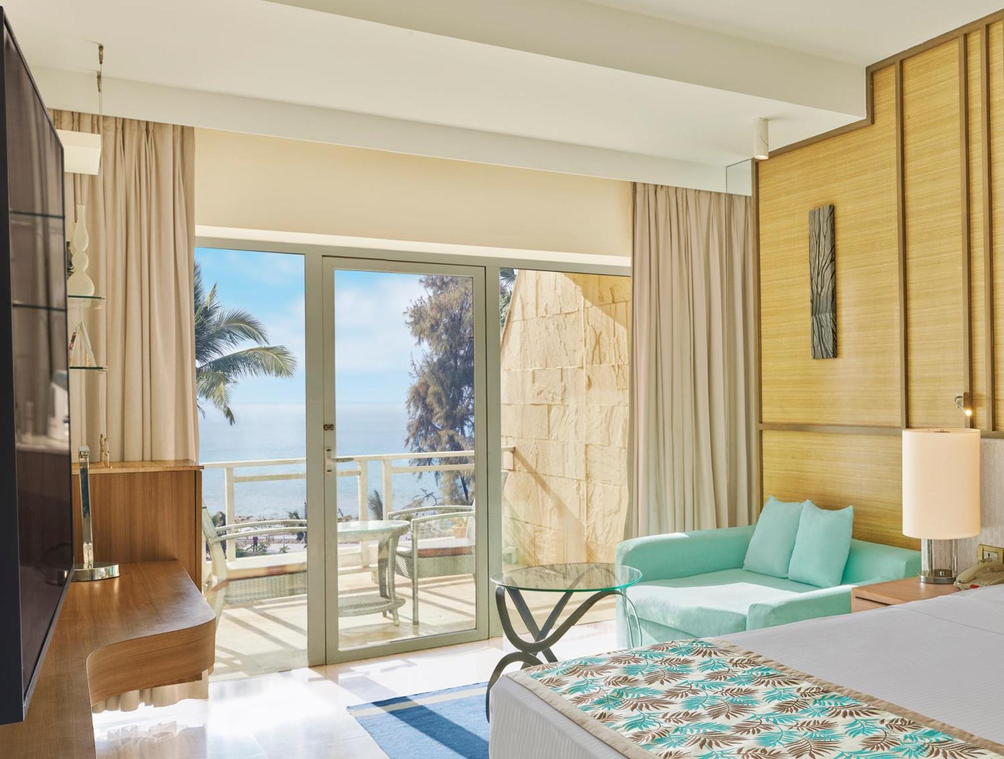 The Resort Bombay Exterior foto