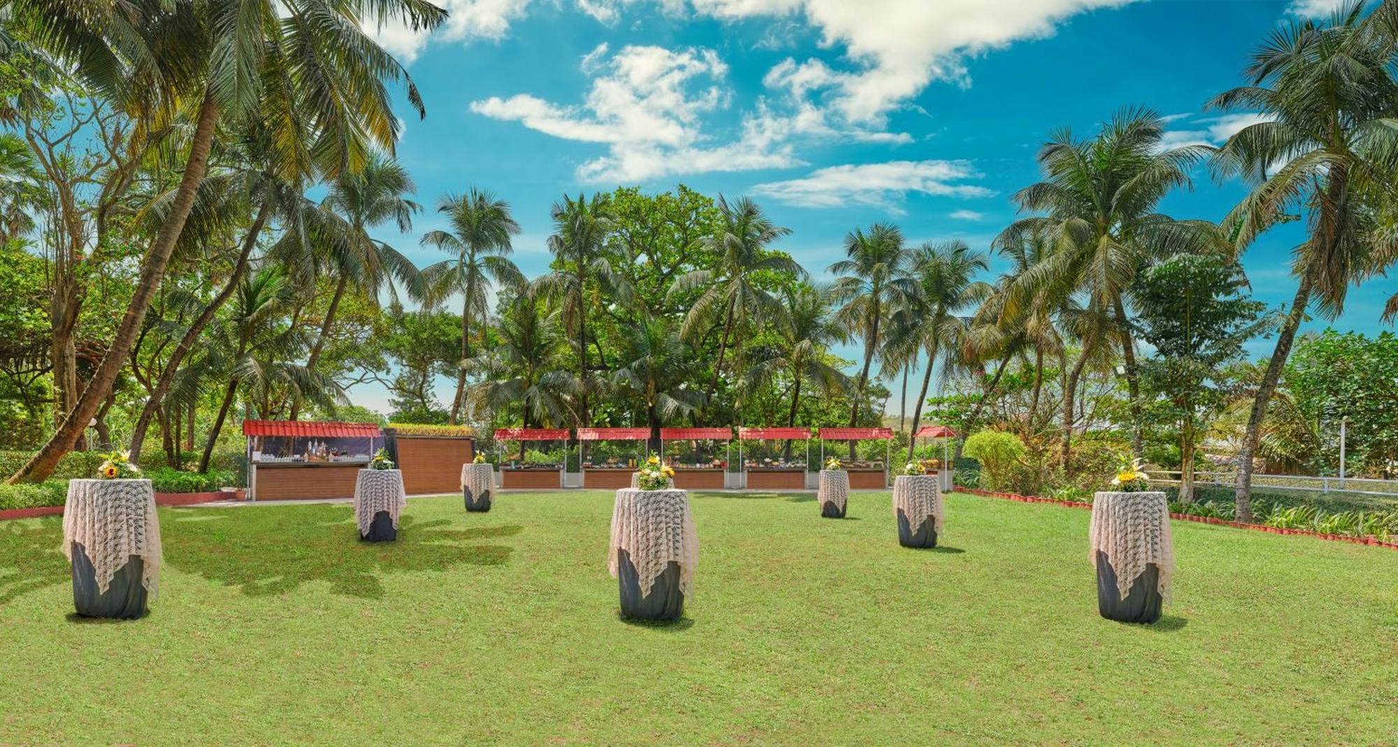 The Resort Bombay Exterior foto